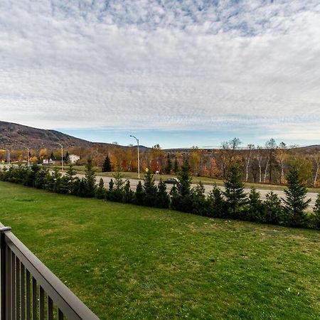 Initial - Boho - Mont-Sainte-Anne Appartement Beaupré Buitenkant foto