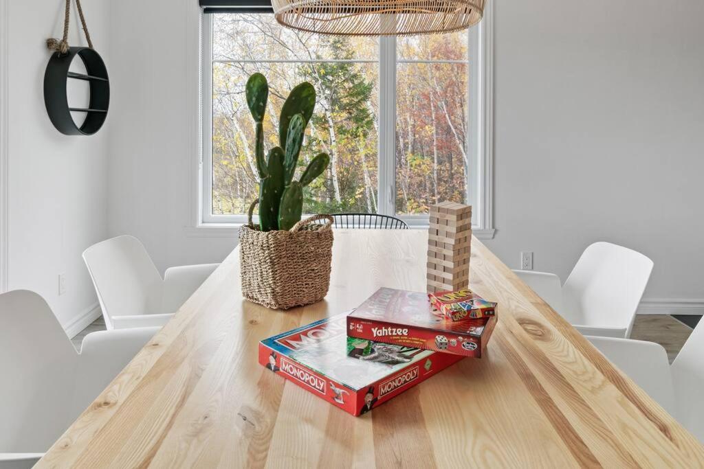 Initial - Boho - Mont-Sainte-Anne Appartement Beaupré Buitenkant foto