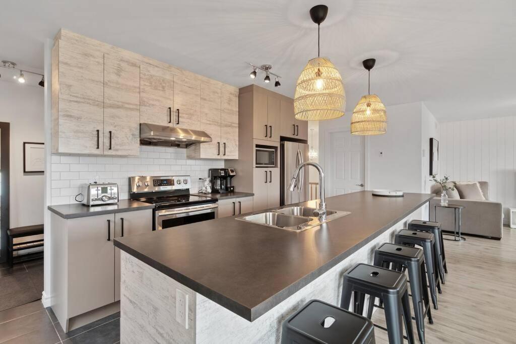 Initial - Boho - Mont-Sainte-Anne Appartement Beaupré Buitenkant foto