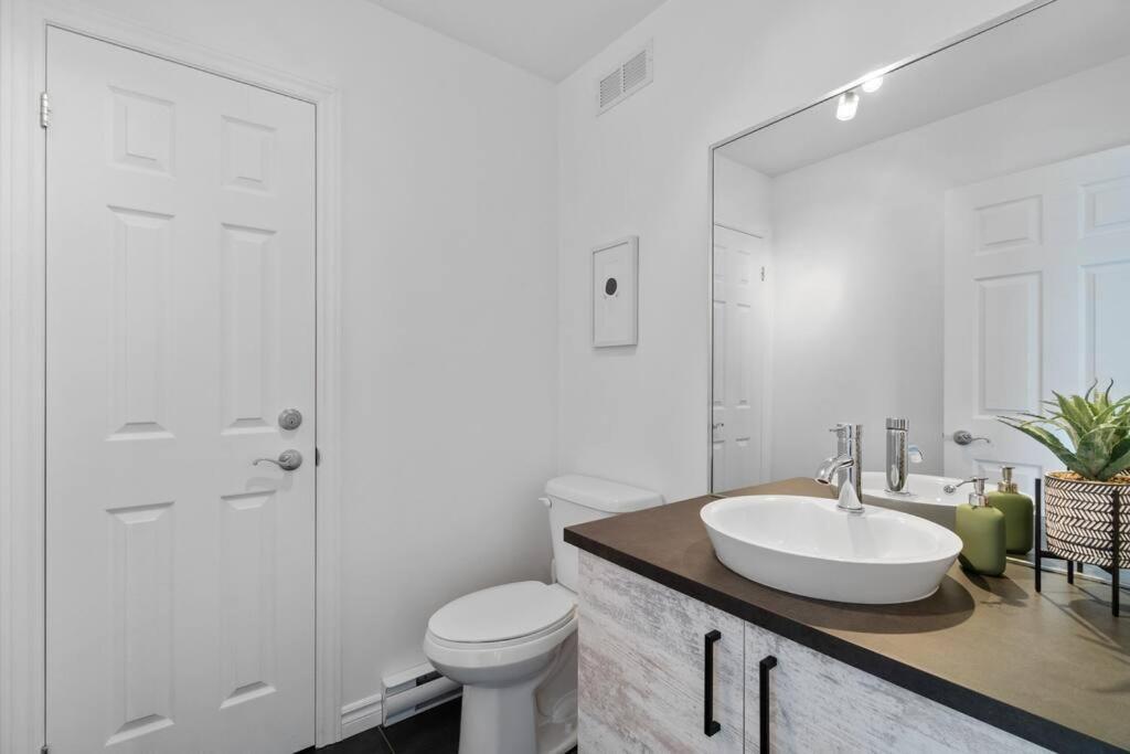 Initial - Boho - Mont-Sainte-Anne Appartement Beaupré Buitenkant foto